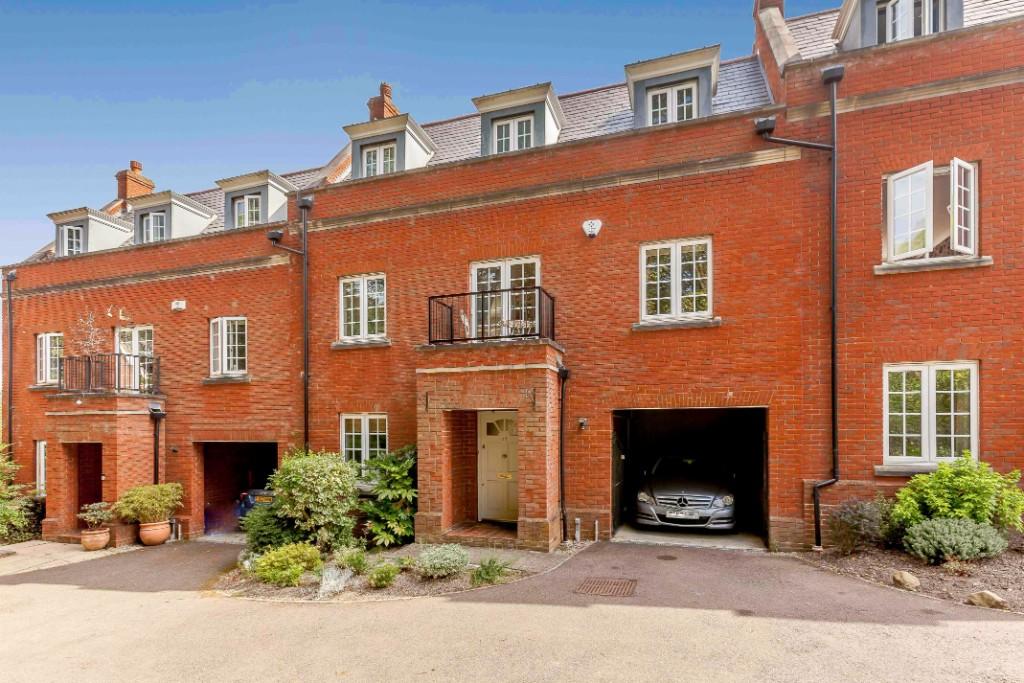 Main image of property: Osborne Heights, Brentwood, Essex, CM14