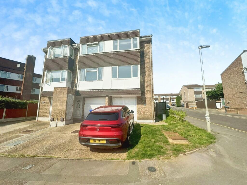 Main image of property: Regency Court, Brentwood, Essex, CM14