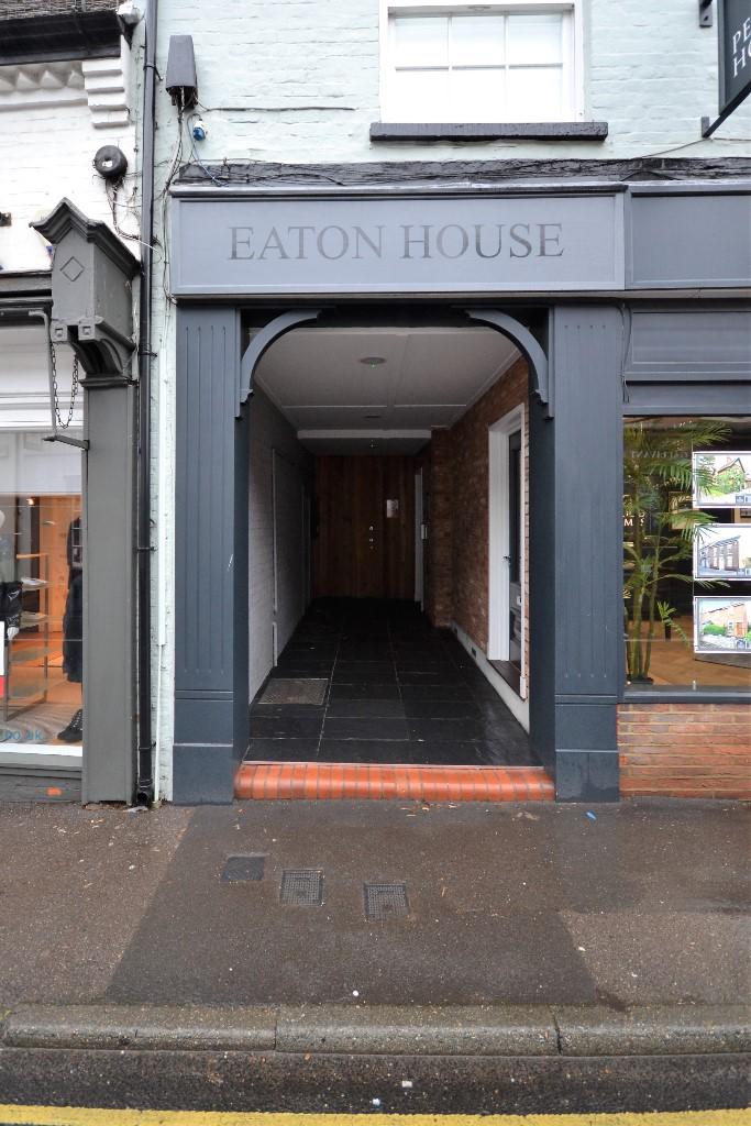 Commercial property for rent in High Street, Ingatestone, Essex, CM4