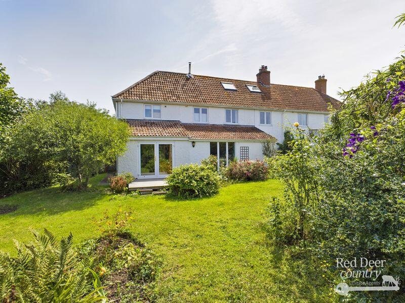 4 bedroom character property for sale in East Quantoxhead, TA5