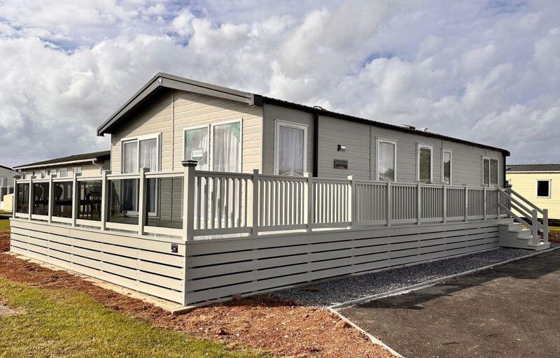 Main image of property: Hoburne, Blue Anchor