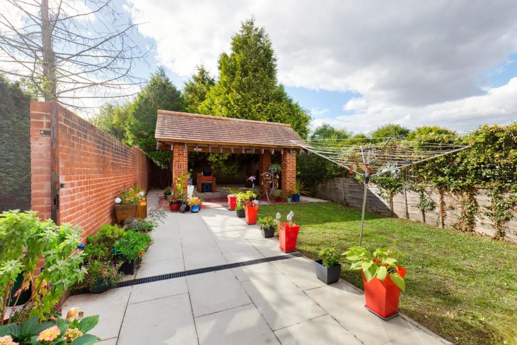 Additional property image - Doddinghurst Road, Doddinghurst, Brentwood