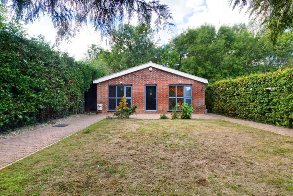 Additional property image - Doddinghurst Road, Doddinghurst, Brentwood