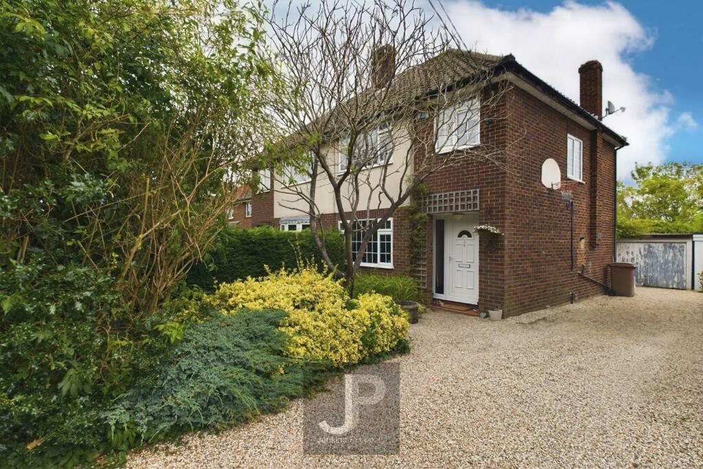 Main image of property: Brentwood Road, Herongate, Brentwood