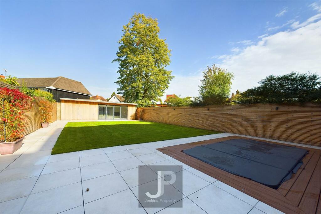 Additional property image - Robin Hood Road, Brentwood