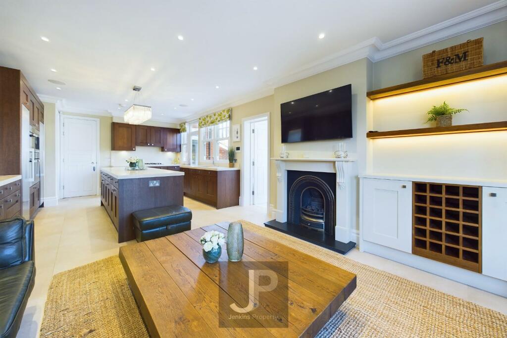 Additional property image - Robin Hood Road, Brentwood
