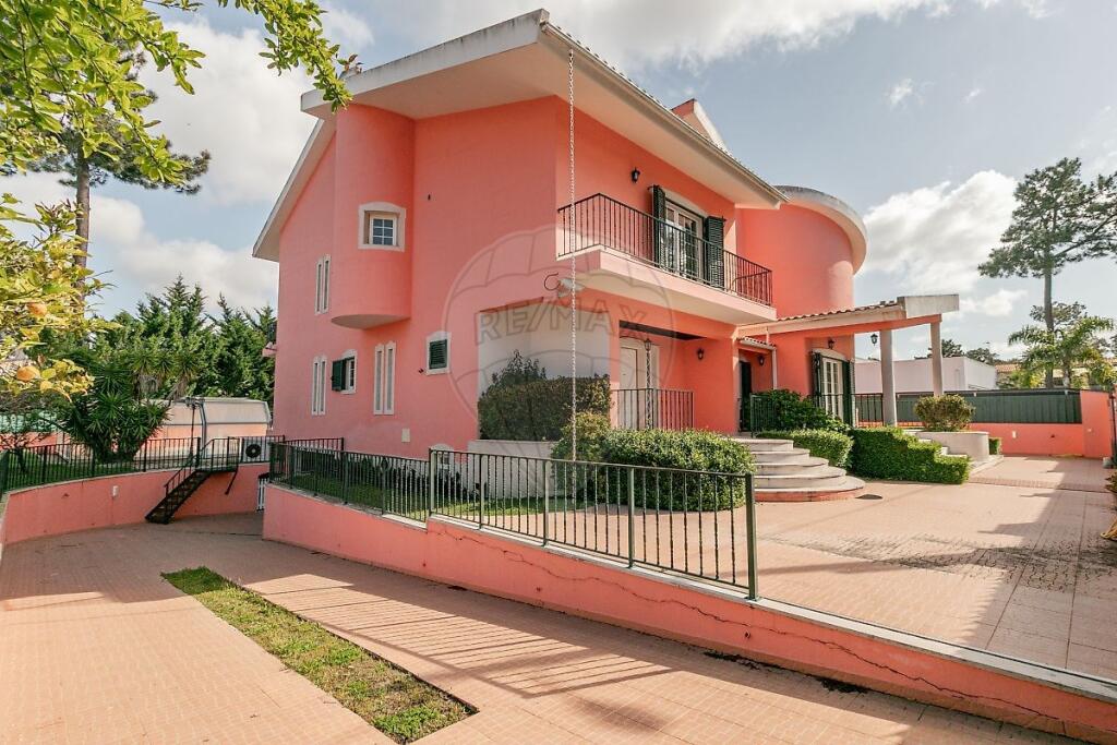 Main image of property: Setúbal, Seixal