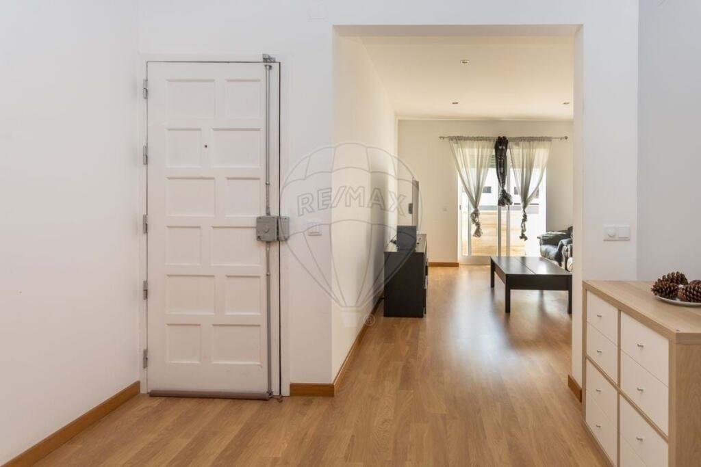 Main image of property: Setúbal, Barreiro