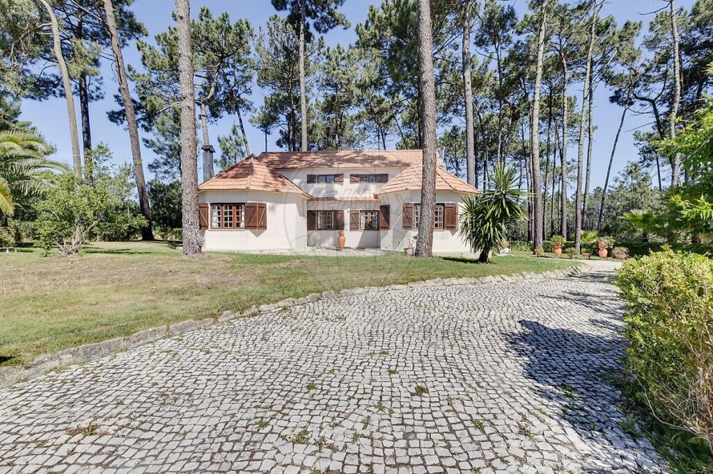 Main image of property: Setúbal, Seixal