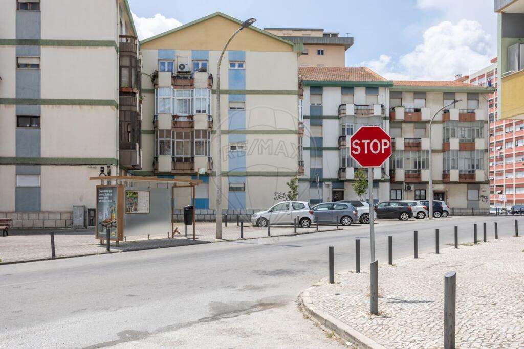 Main image of property: Setúbal, Barreiro
