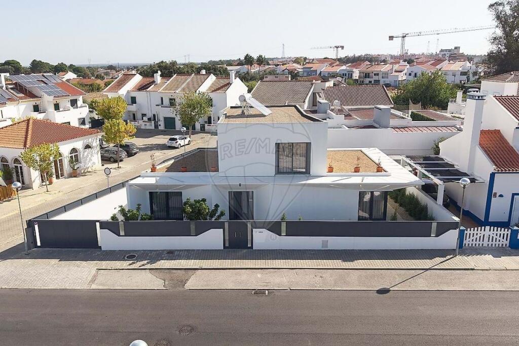 Main image of property: Setúbal, Grândola