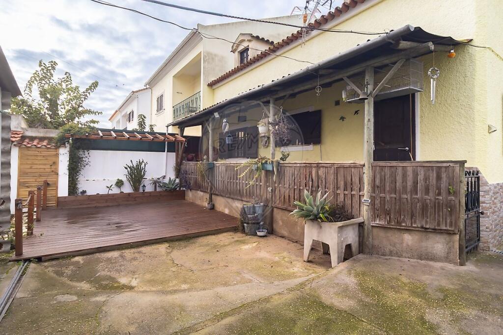 Main image of property: Setúbal, Montijo