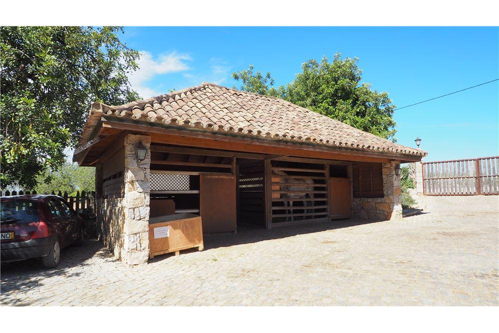 Farm house for sale in Algarve, Faro, Portugal