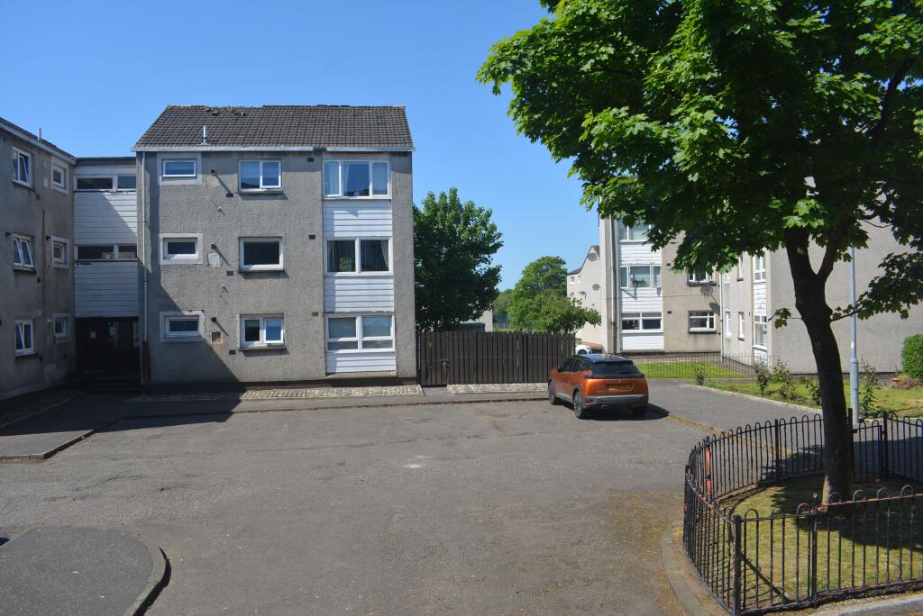 Main image of property: Flat 1/2, 11 Carbost Street, Summerston, Glasgow, G23 5HS