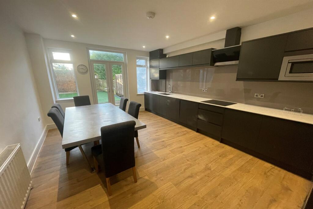 Additional property image - Mill Road, Worthing, BN11