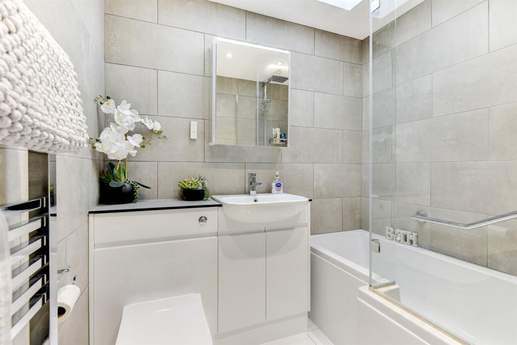 Additional property image - Grinstead Avenue, Lancing, BN15
