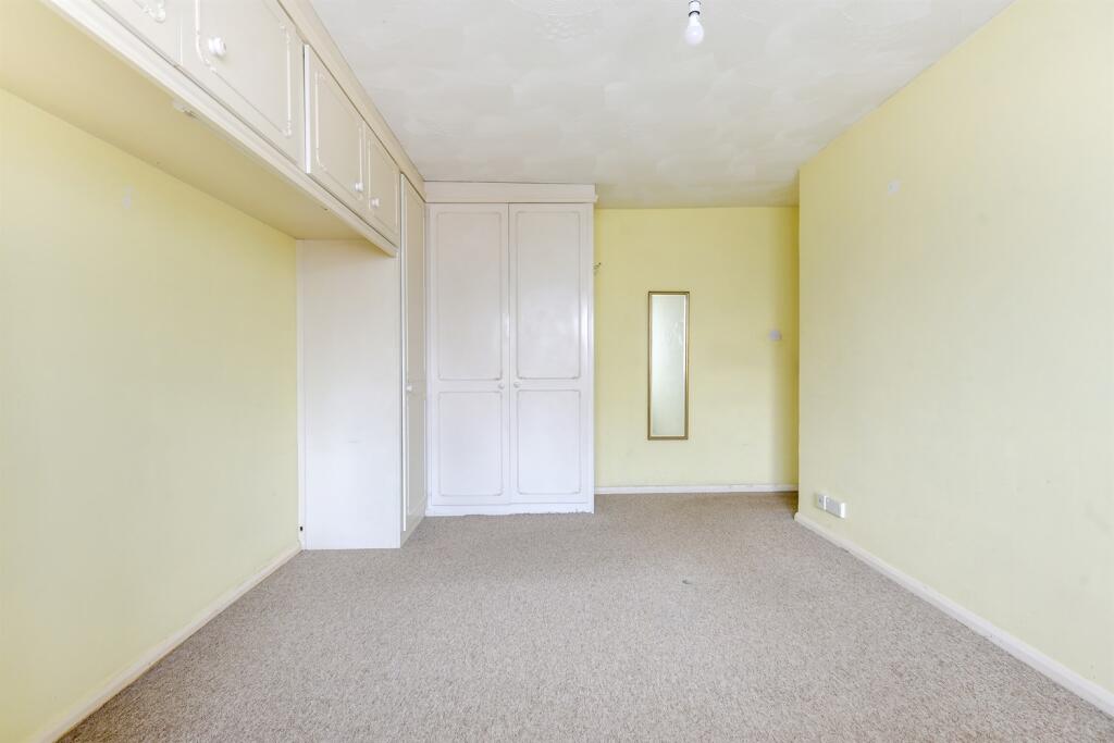 Additional property image - Devonport Road, Worthing, BN11