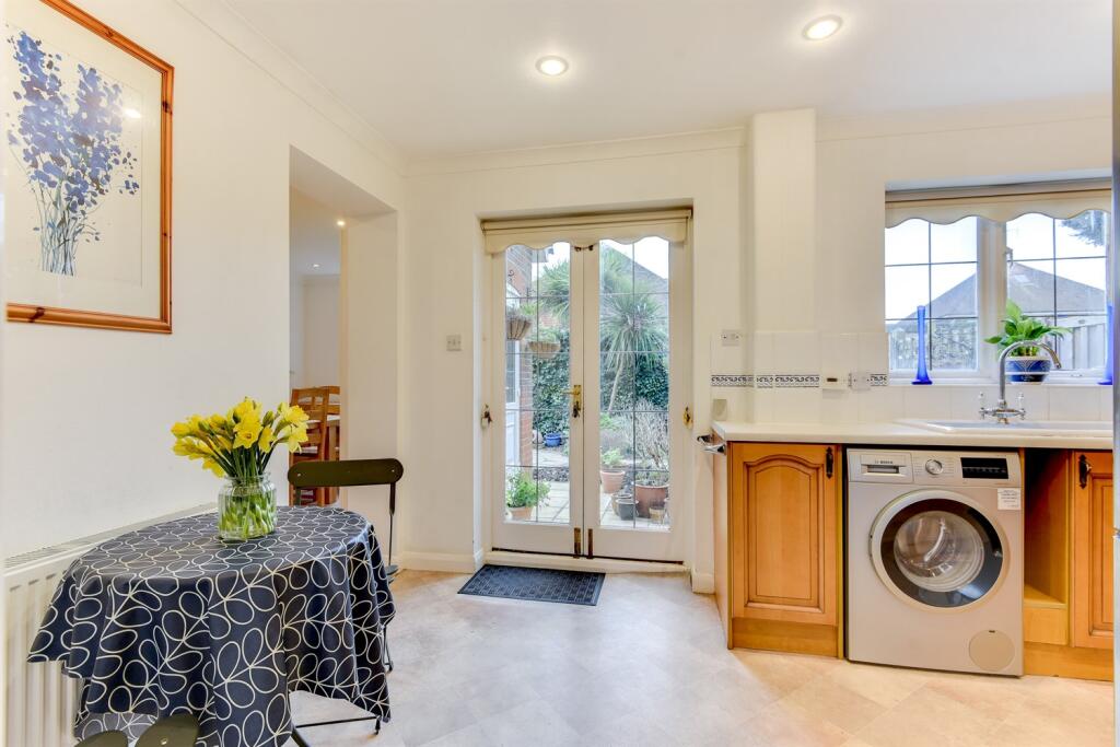 Additional property image - Broadwater Mews, Broadwater Street East, Worthing, BN14
