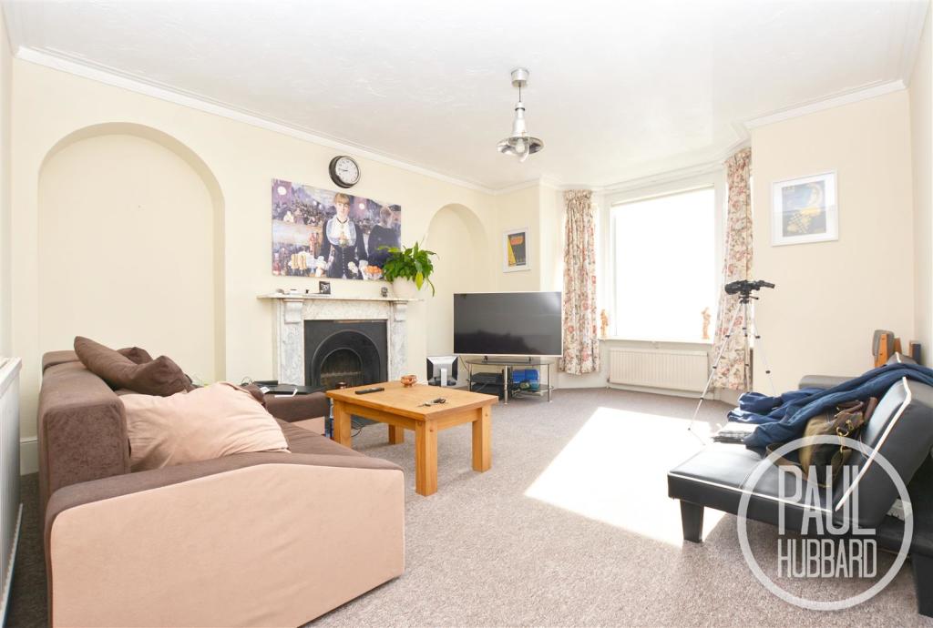 4 bedroom apartment for sale in Marine Parade, Kirkley, Suffolk, NR33