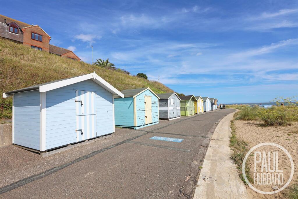 Property for sale in Beach Hut, Jubilee Parade, Pakefield, NR33