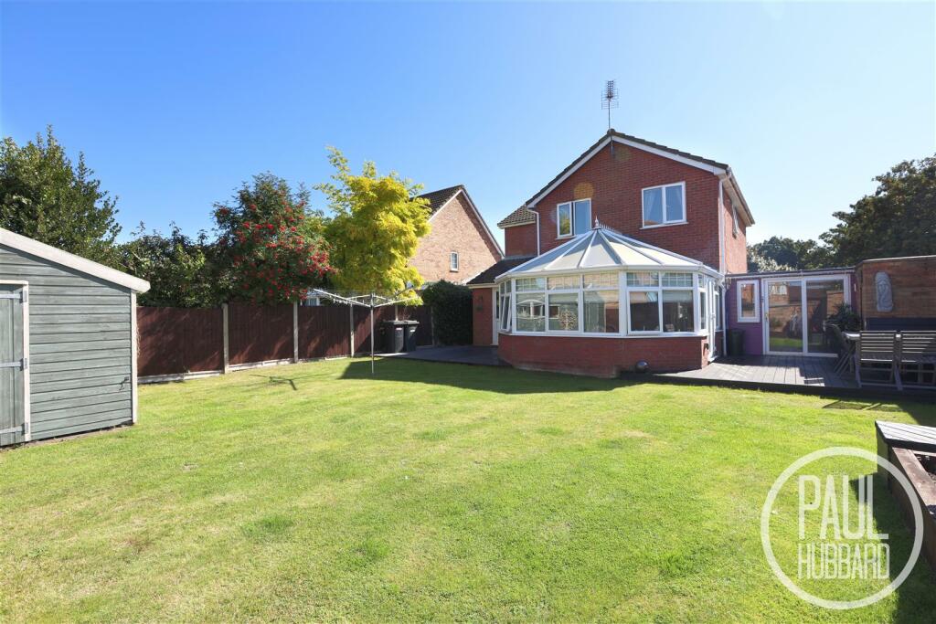 5 bedroom detached house for sale in Ryedale, Carlton Colville, NR33