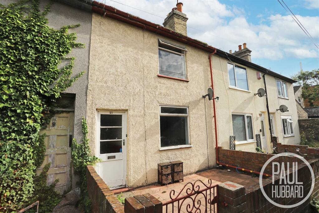 3 bedroom terraced house for sale in Union Place, Kirkley, NR33