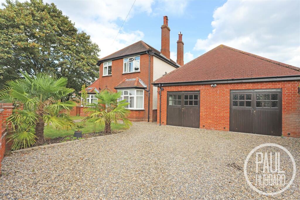 5 bedroom detached house for sale in Gunton Church Lane, Gunton, NR32