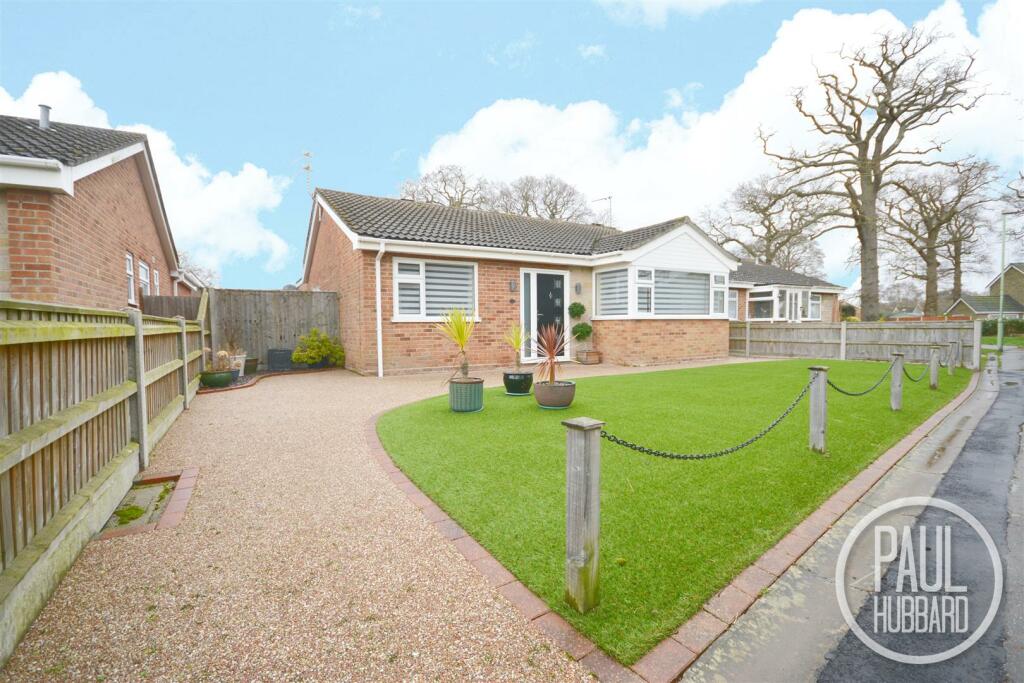 3 bedroom detached bungalow for sale in Rubens Walk, Gunton, Suffolk, NR32