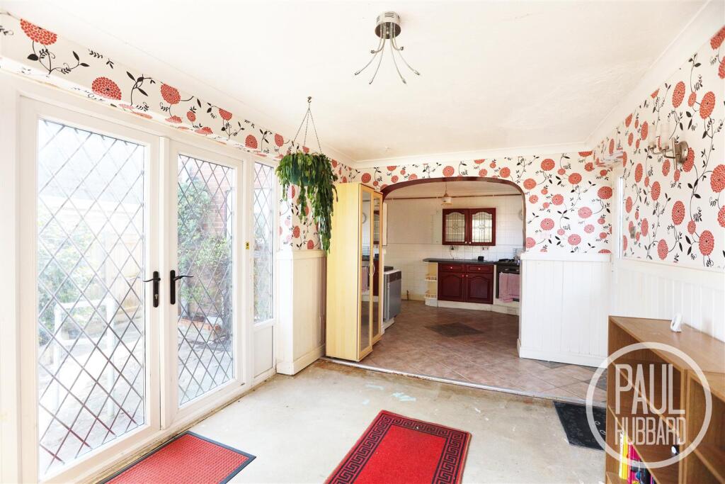 Main image of property: 25 Catchpole Close, Kessingland, NR33 7TL