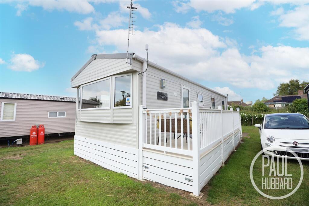 Main image of property: Pakefield Holiday Park, Arbor Lane, Pakefield, NR33