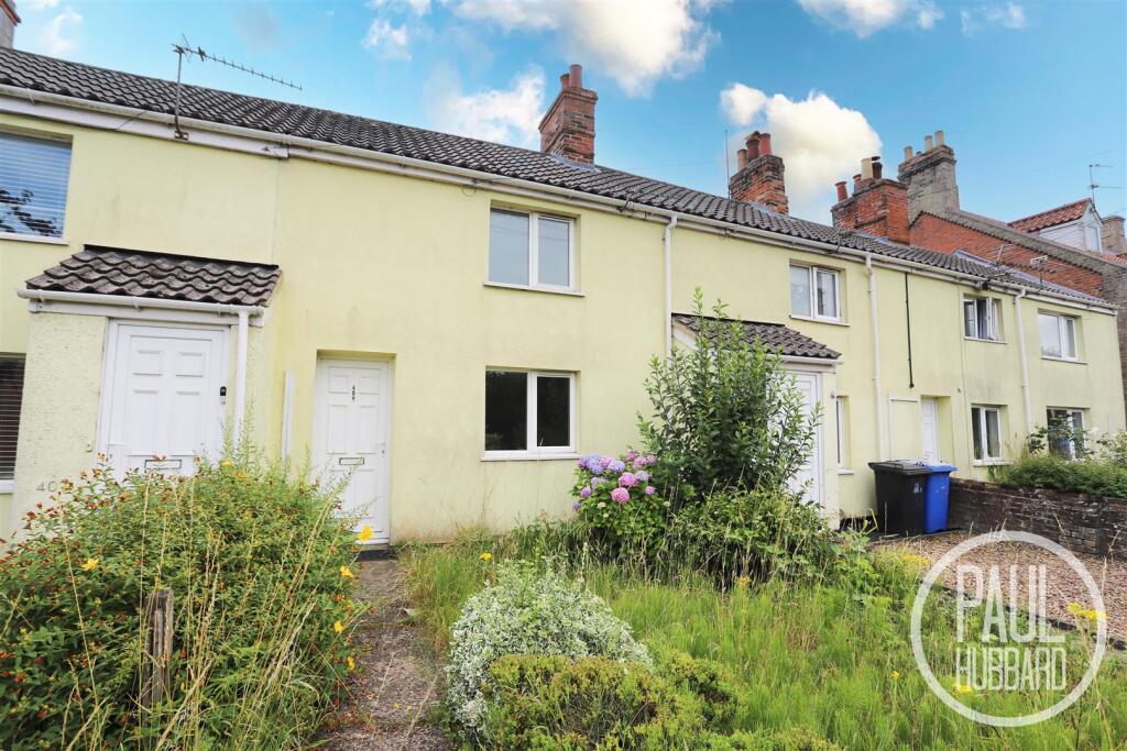 Main image of property: Beccles Road, Lowestoft, NR33