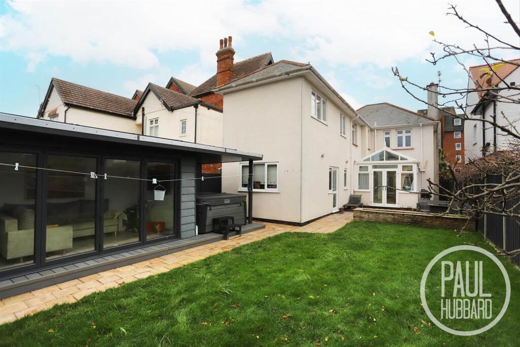 Main image of property: Kirkley Cliff Road, Pakefield, Suffolk