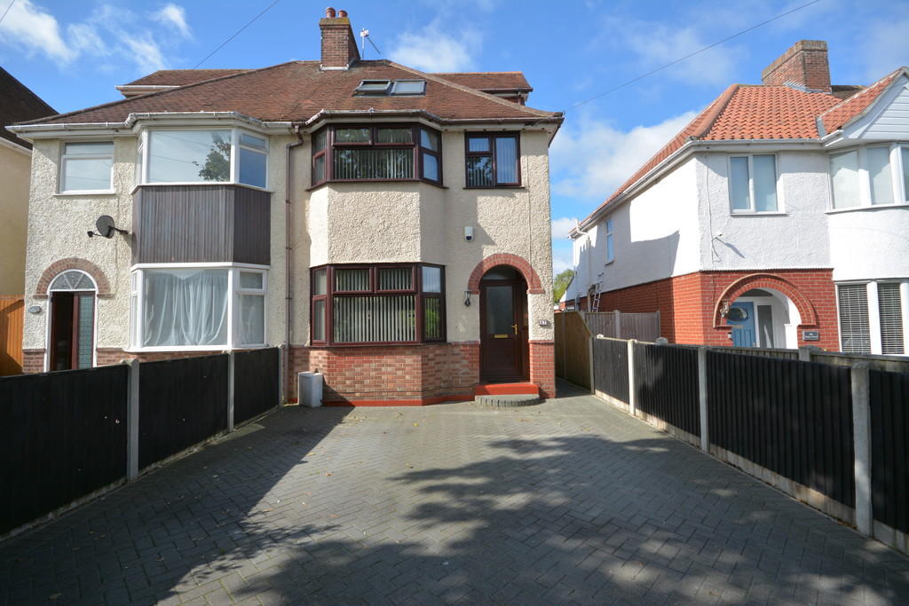 4 bedroom semidetached house for sale in Walmer Road, Pakefield