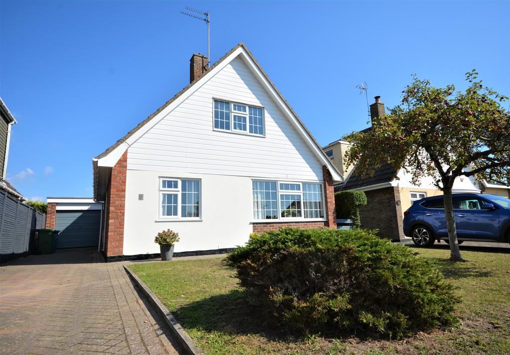 3 bedroom detached bungalow for sale in Sandbank Road, Oulton Broad, Lowestoft, NR33