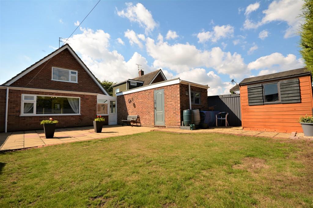 3 bedroom detached bungalow for sale in Sandbank Road, Oulton Broad