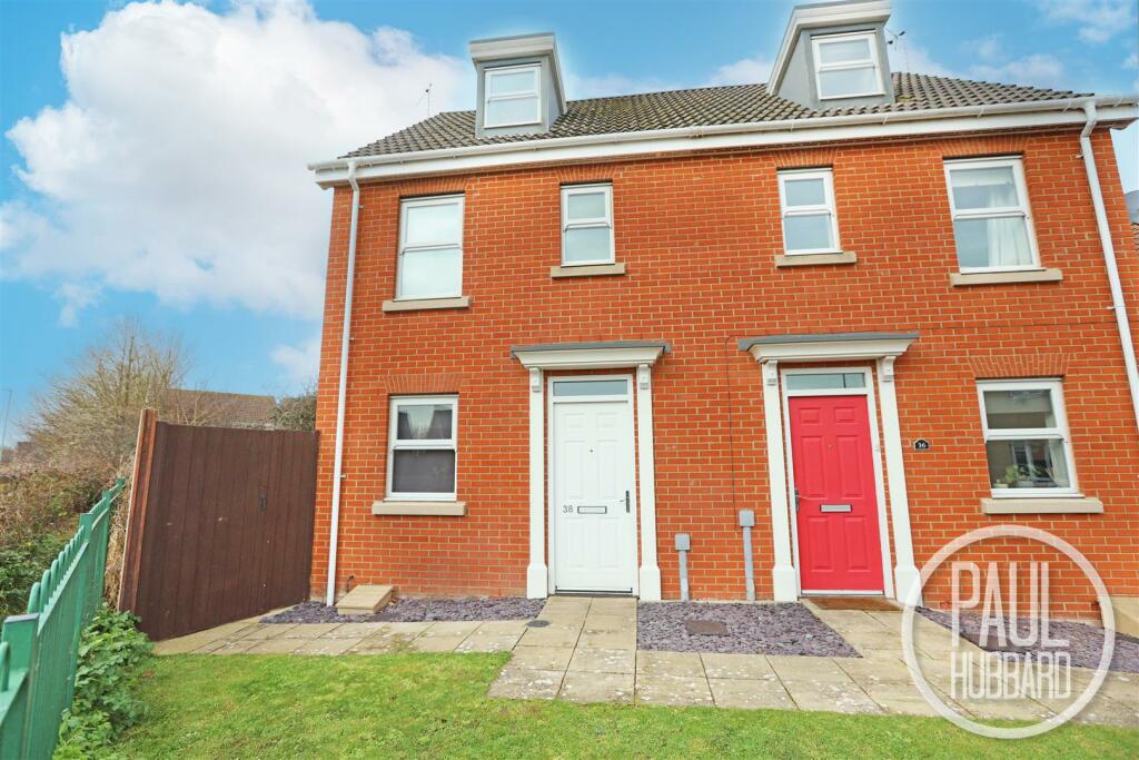 3 bedroom semidetached house for sale in Holystone Way, Carlton