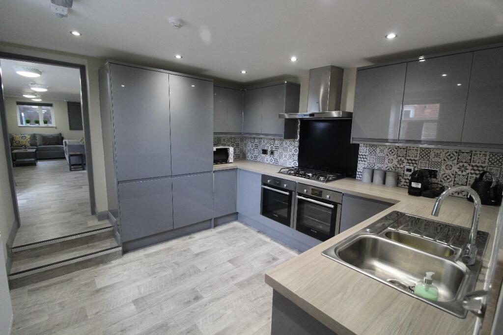 Main image of property: Wellington Street, PRESTON, Lancashire PR1 8TQ