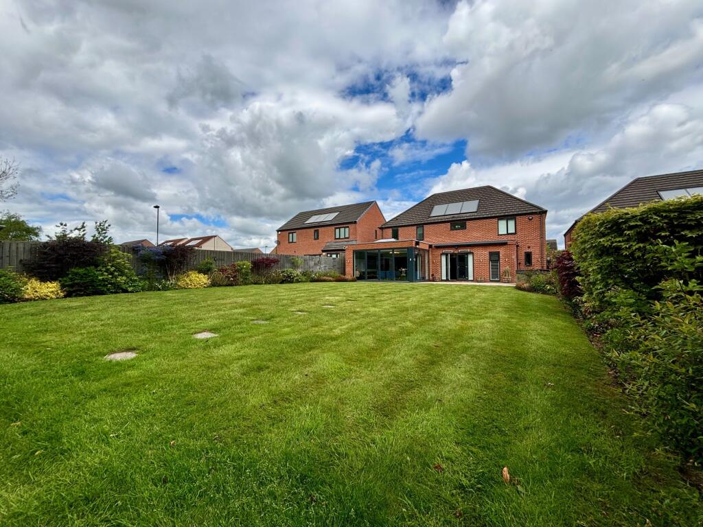 Main image of property: Brambling Place, Five Mile Park