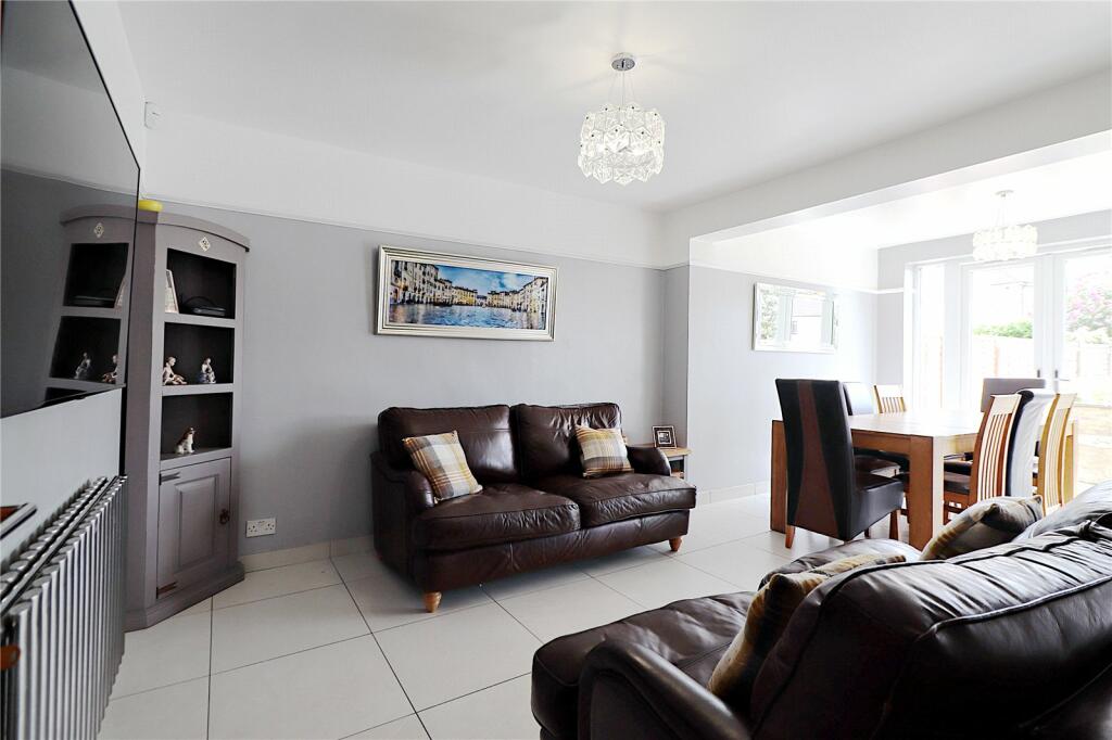 5 bedroom semidetached house for sale in Little Heath Road, The Pantiles, Bexleyheath, Kent, DA7