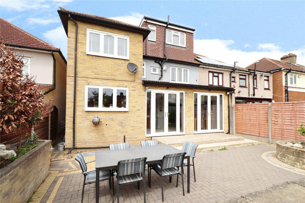 5 bedroom semidetached house for sale in Little Heath Road, The Pantiles, Bexleyheath, Kent, DA7