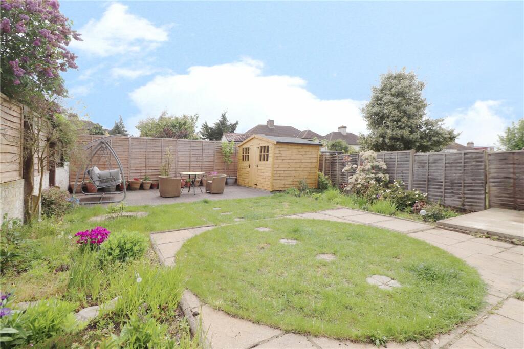 5 bedroom semidetached house for sale in Little Heath Road, The Pantiles, Bexleyheath, Kent, DA7