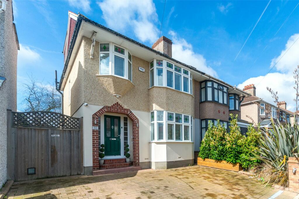 4 bedroom semidetached house for sale in Ashbourne Avenue, Bexleyheath