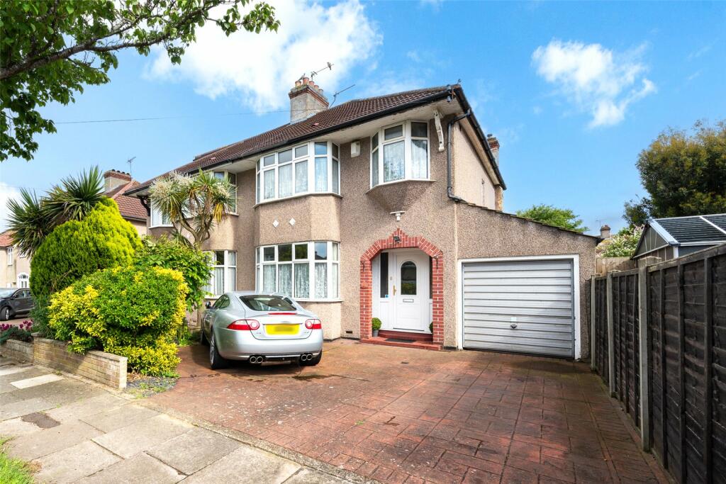 3 bedroom house for sale in Whitfield Road, Bexleyheath, Kent, DA7