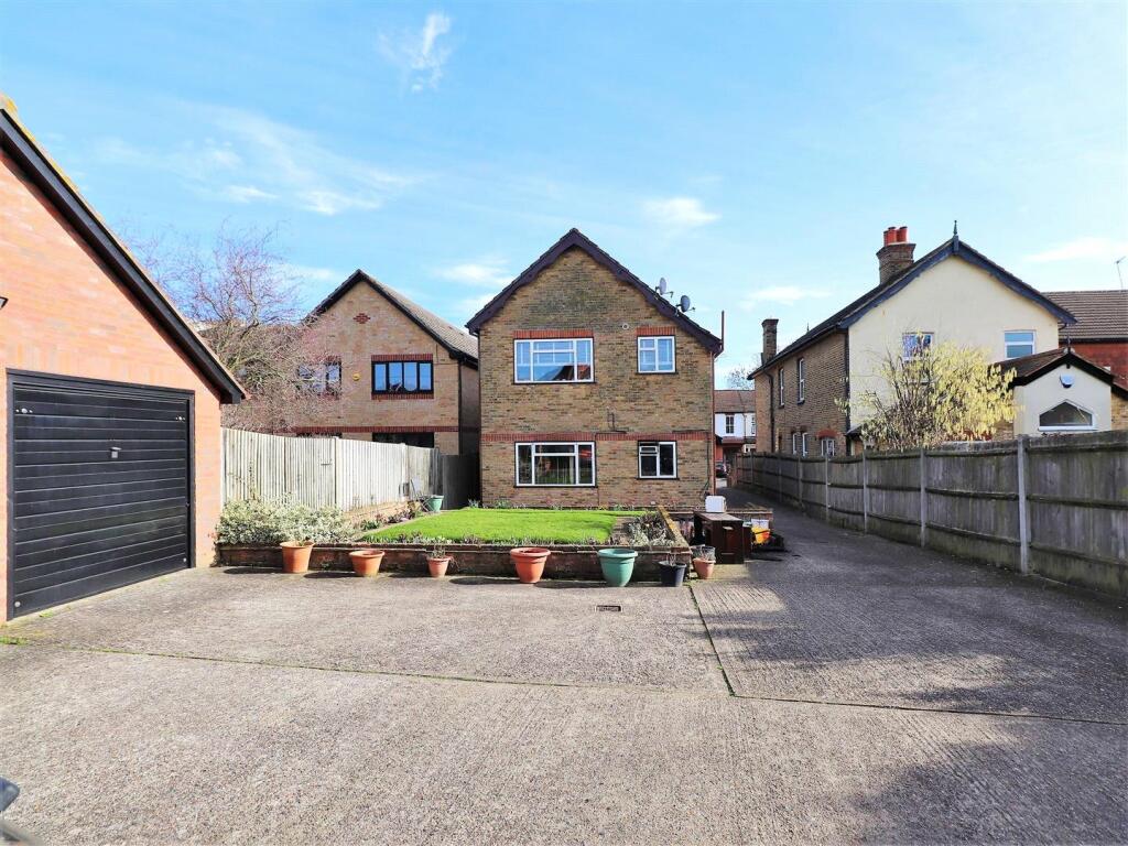 Additional property image - Upton Road, South Bexleyheath, Kent, DA6