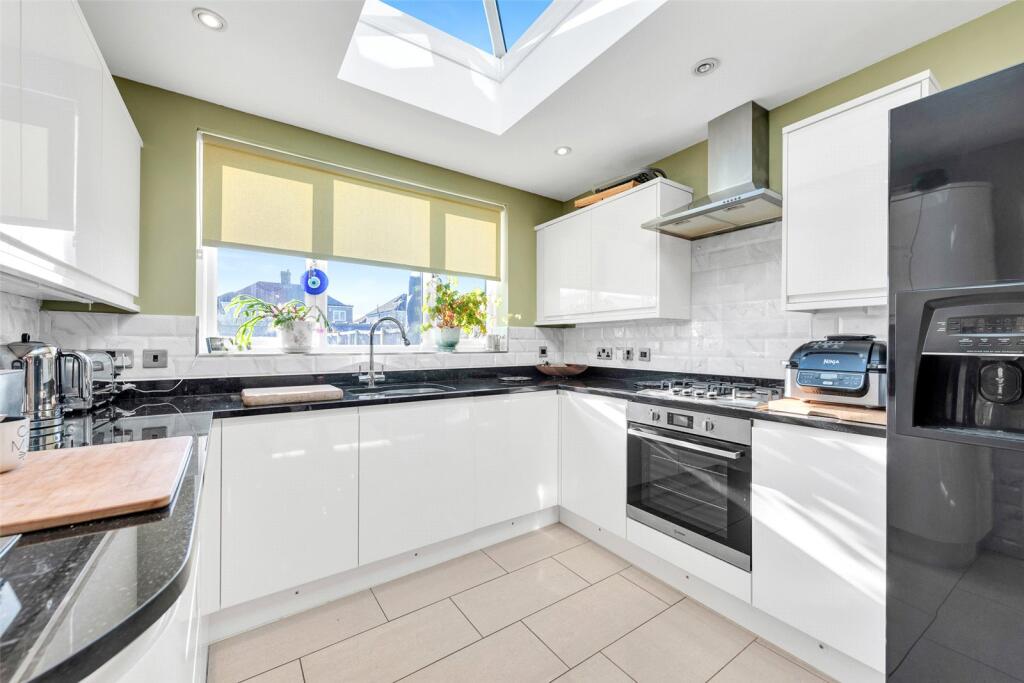 Additional property image - Sutcliffe Road, Welling, DA16