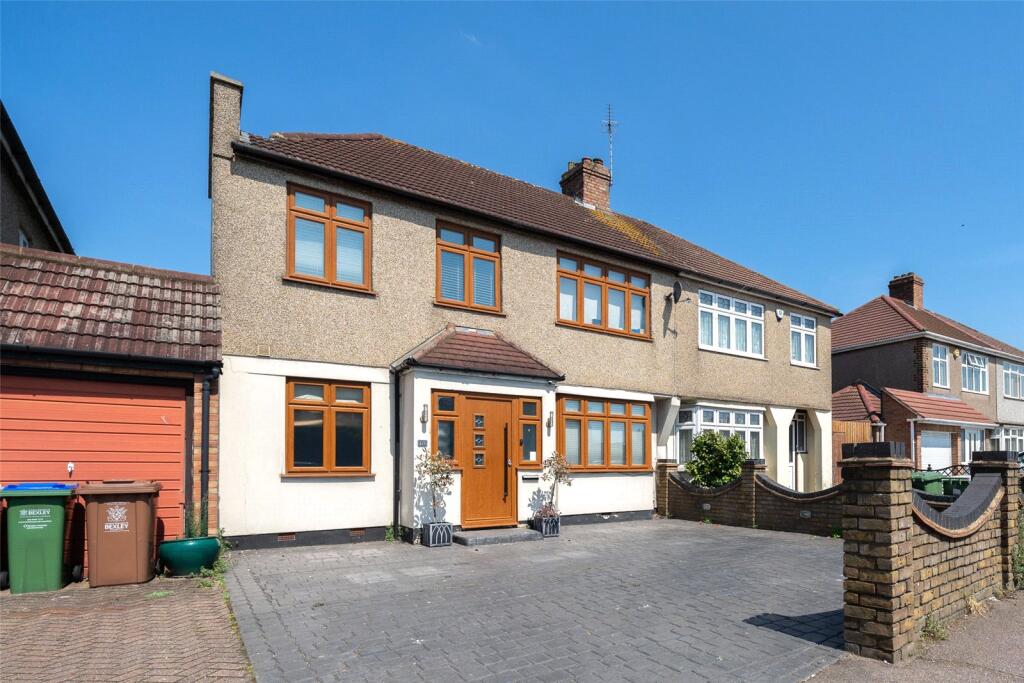 Main image of property: Long Lane, Bexleyheath, DA7