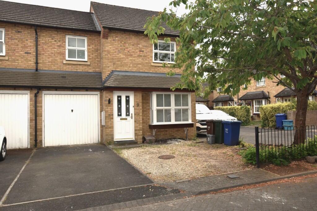 Main image of property: Larkspur Square, Bicester, Oxfordshire, OX26
