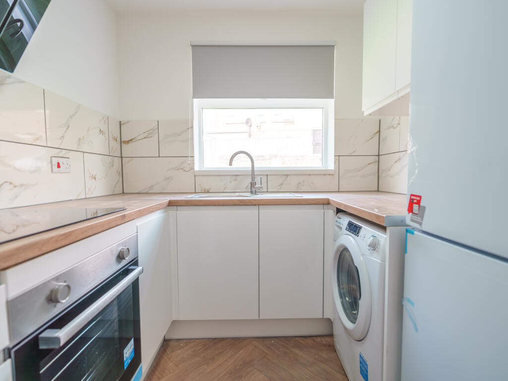 Main image of property: 1 Kendal Bank #041864