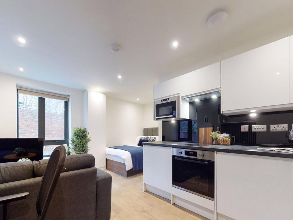 Main image of property: Flat 14, 34 Hyde Terrace #839180