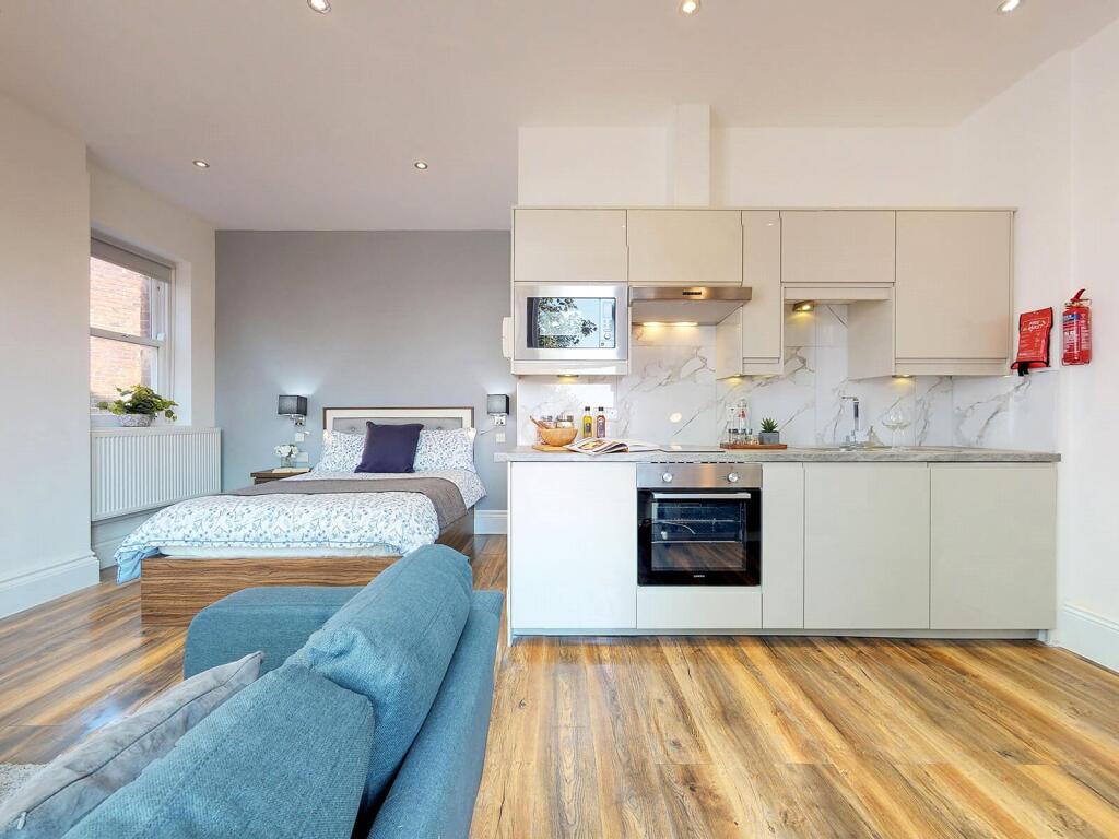 Main image of property: Apt 10, 40 Clarendon Road #194653